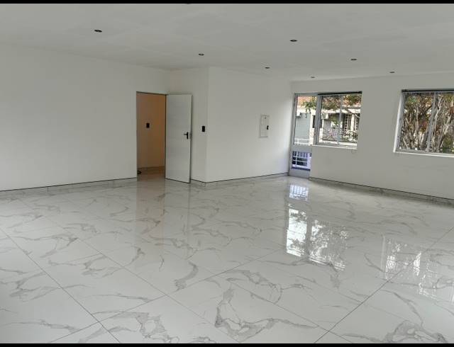 155M² OFFICE FOR SALE IN BEDFORD GARDENS